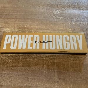 MAC “Power Hungry” eyeshadow pallete 💜💕💜💕